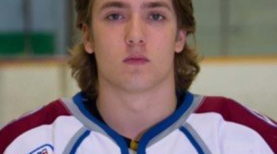 Ice Dogs Gain Ground On Lakers