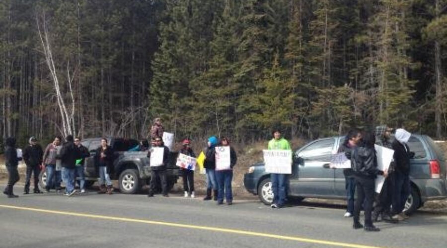 Grassy-Narrows-Rally Grassy Residents Rally Against Logging Activites