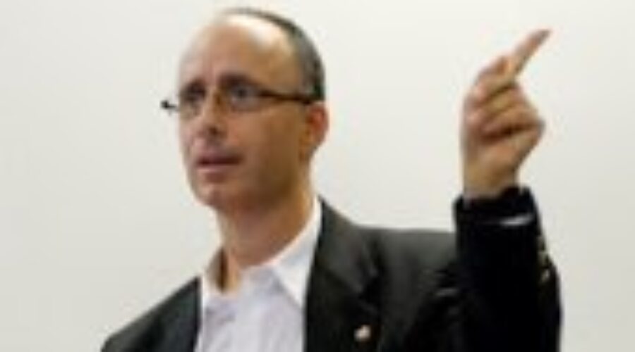 LU Professor Addresses Census Results