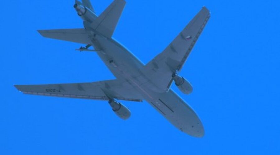 Plane-Flying-freeimages.com WestJet Pilots Vote 62% In Favour Of Joining A Union