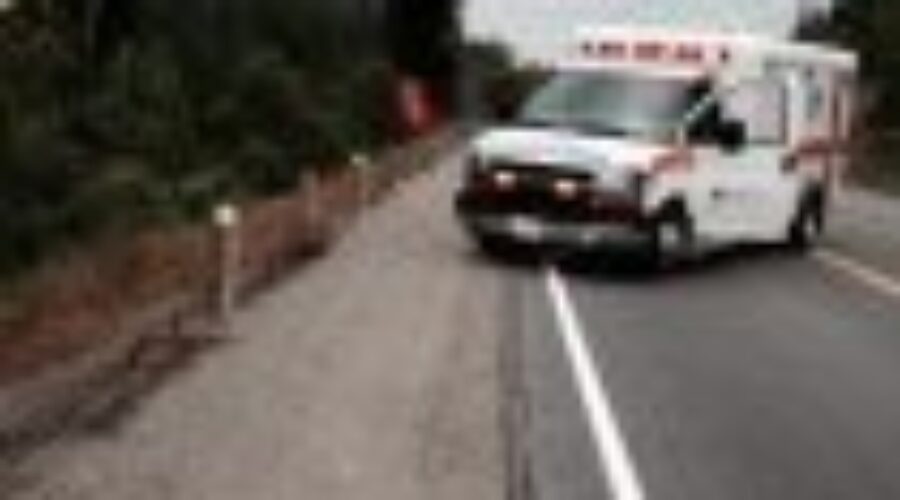 Three Men Rescue Motorists From Burning Car