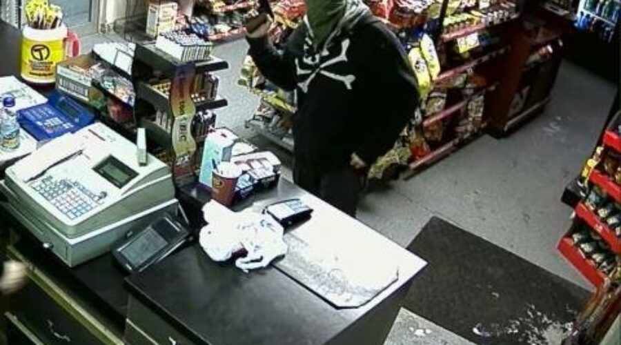 beausejour-robbery_0 RCMP Seeking Suspect In Eastern Manitoba