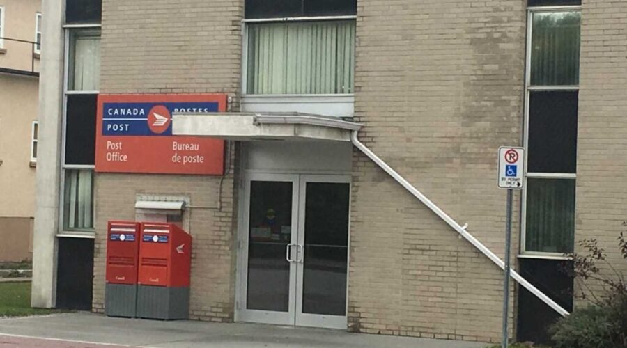 canpost_2 Canada Post Workers In Strike Position