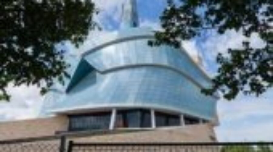 cmuseum Shoal Lake 40 Meets With Winnipeg Officials