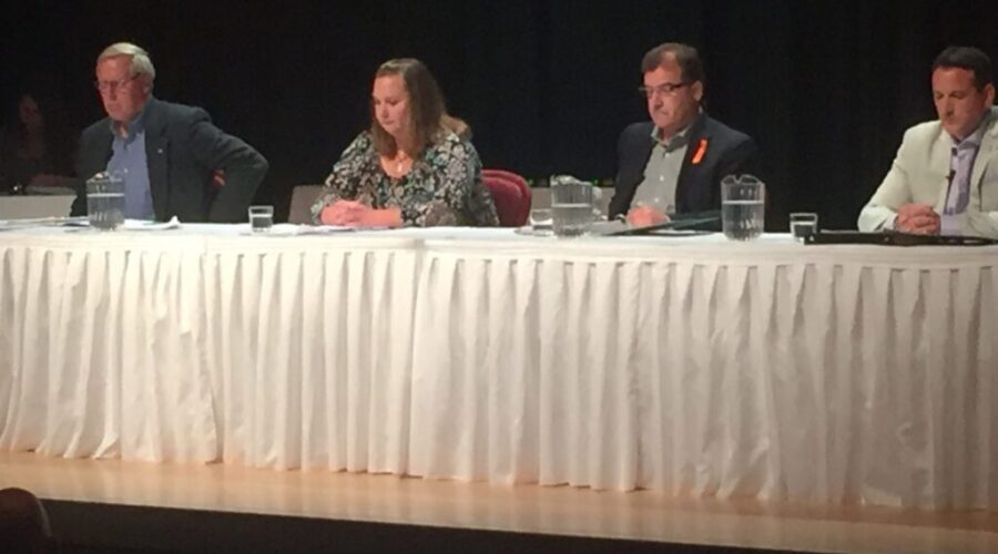 debate4_1 Kenora Canadidates Address Climate Change