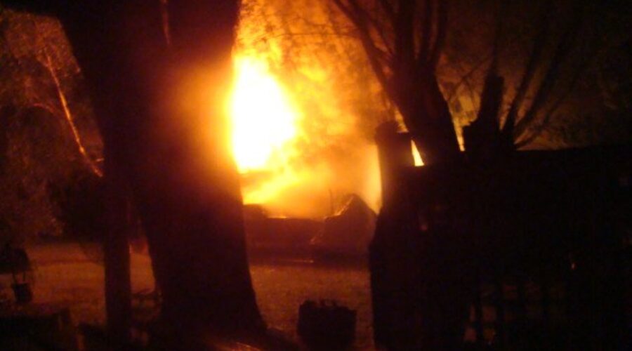 Early Monday Morning Garage Fire
