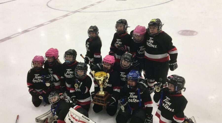 Dryden Huskies Novice Girls Team Win Gold