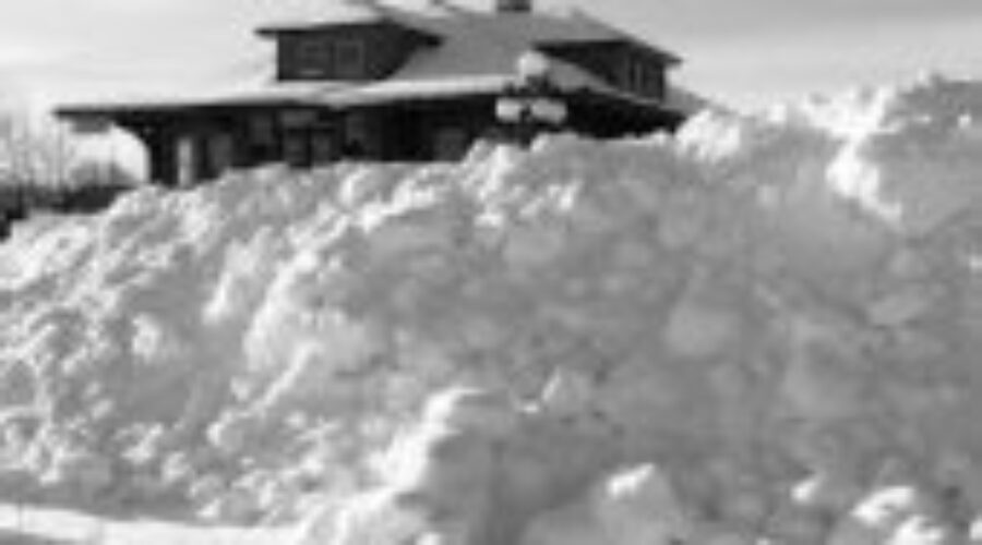 imagesCAMR6JHK Snow In Northwestern Ontario; Snow In Calgary