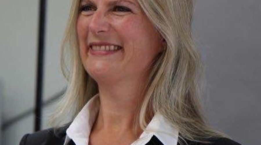 leona-alleslev_0 Liberal MP Defects To Conservatives