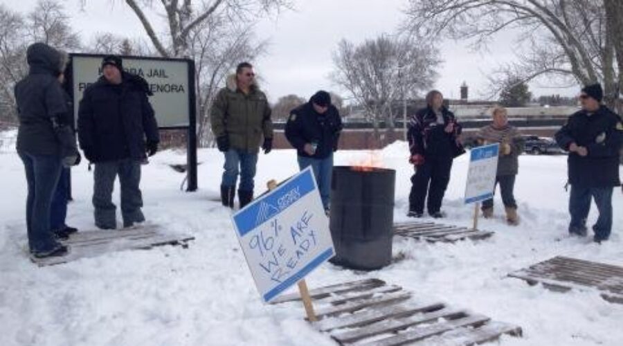 opseu20rally20jail_1 Correctional Officers Appear To Finally Have A Contract