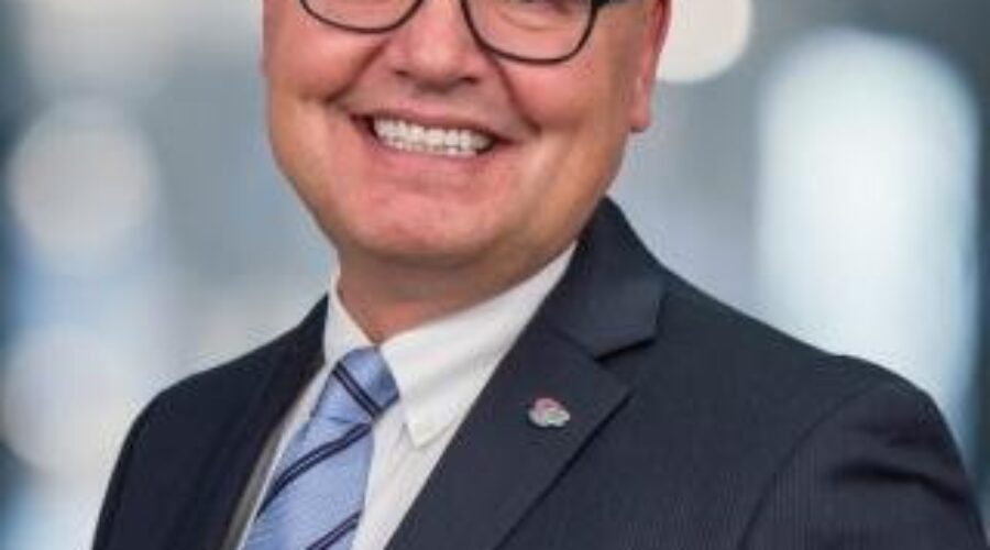 Chamber Of Commerce Head Tours Northwestern Ontario