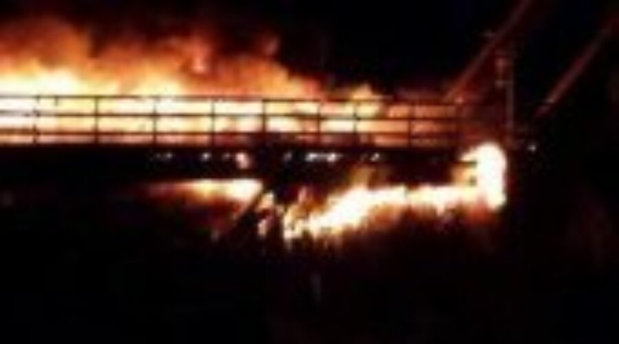 Major Fire Closes Thunder Bay-Fort William Bridge