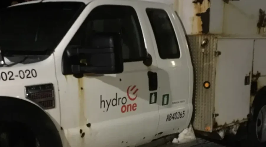 Strong winds cut power in parts of northwestern Ontario