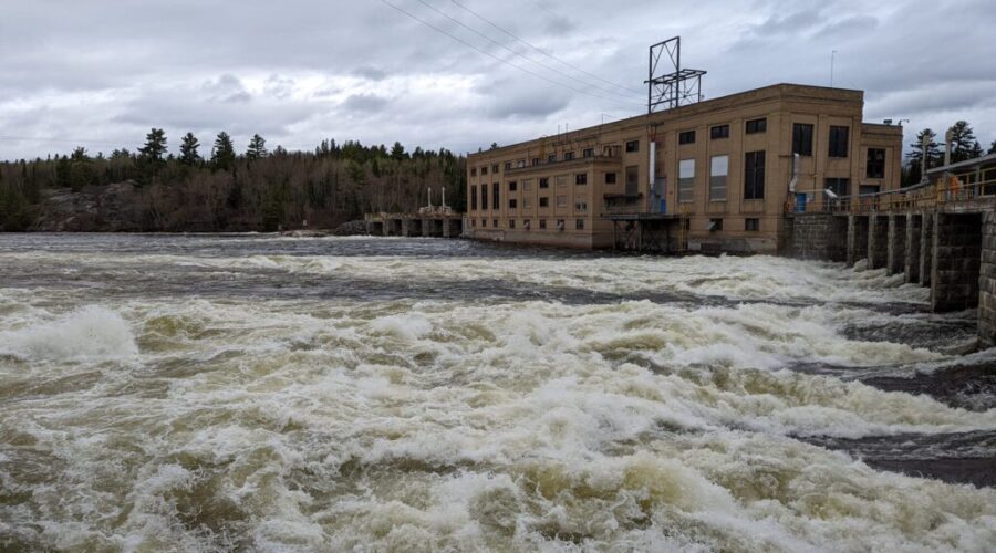 Increasing water levels on Lac Seul and Lake of the Woods